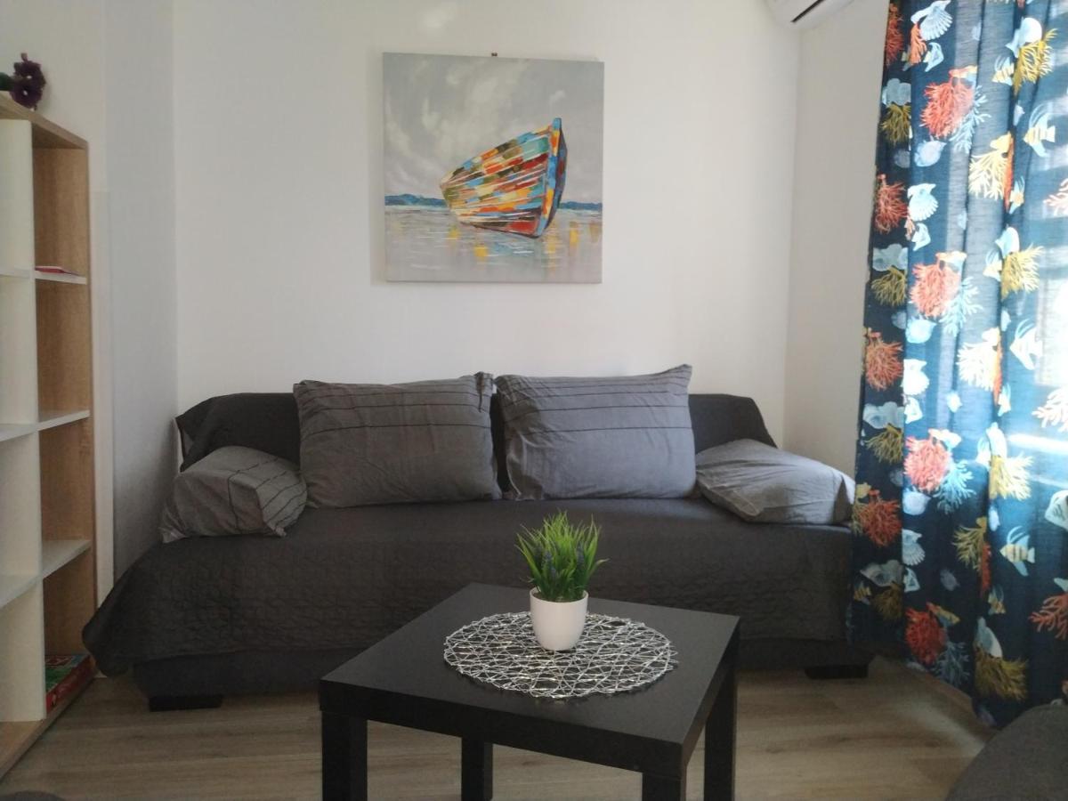 Apartments Zlatko Pula Bagian luar foto