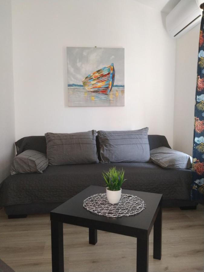 Apartments Zlatko Pula Bagian luar foto